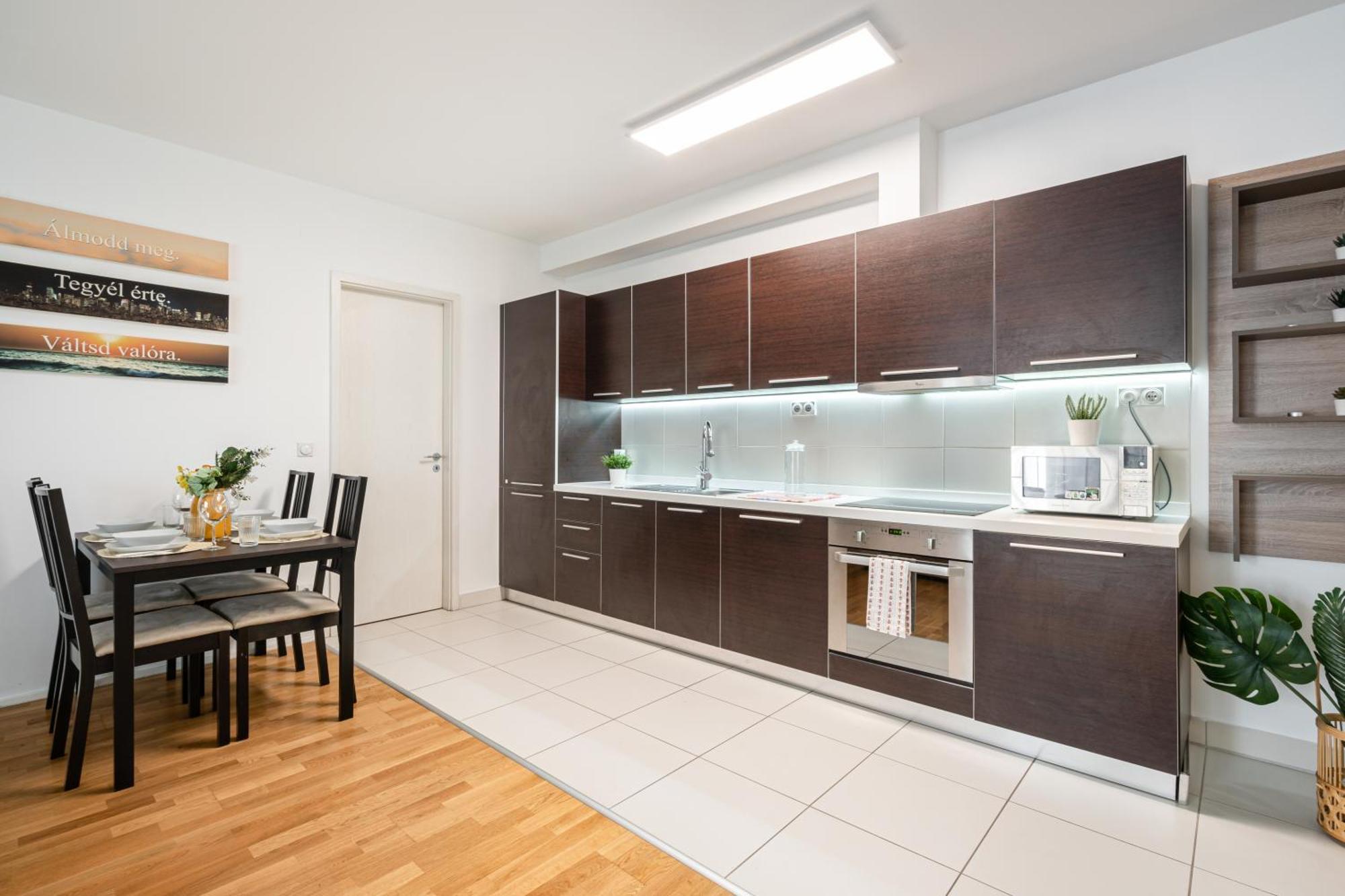 Home Of Serenity - 2 Bdr, Free Parking And Terrace 부다페스트 외부 사진