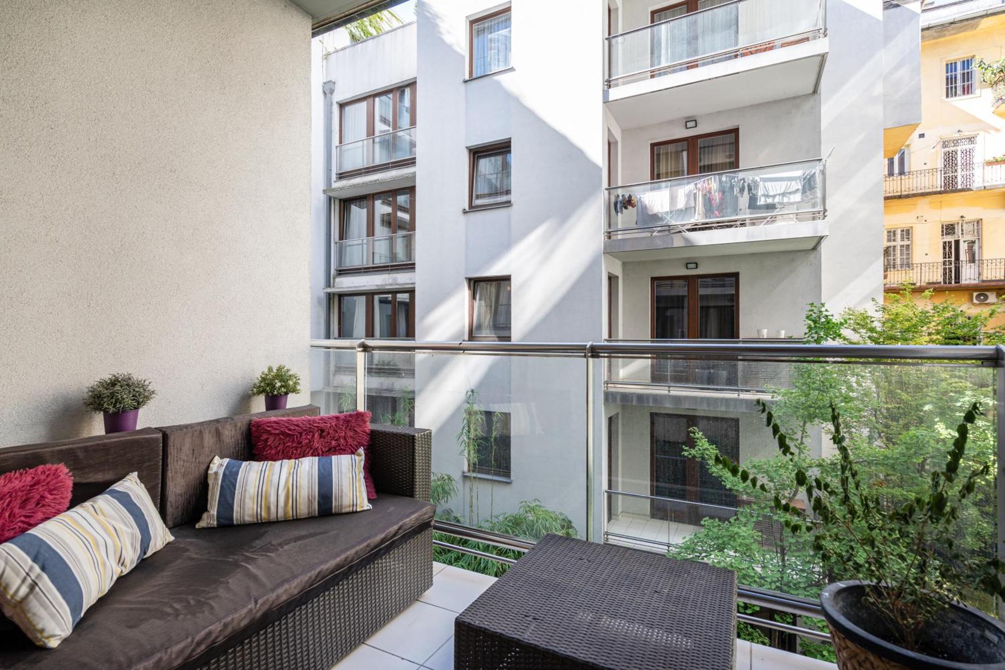 Home Of Serenity - 2 Bdr, Free Parking And Terrace 부다페스트 외부 사진